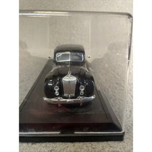 1:32 SCALE  METAL‎ 1936 CHRYSLER AIRFLOW SEDAN DIECAST MODEL SIGNATURE MODEL